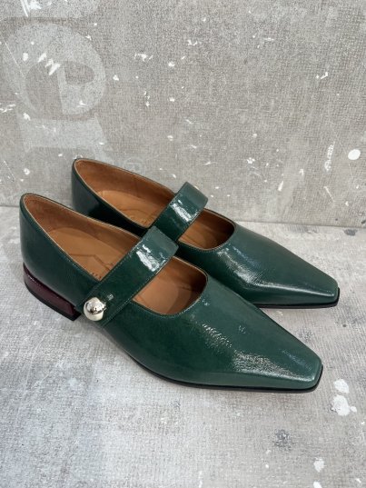 14P02 CHIE MIHARA GARNE