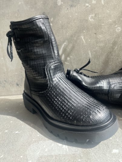 BOTA NEGRA ESTILO MILITAR