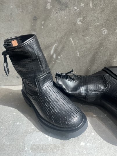 BOTA NEGRA ESTILO MILITAR
