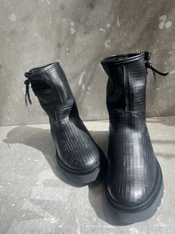 BOTA NEGRA ESTILO MILITAR