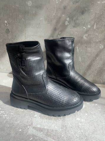 BOTA NEGRA ESTILO MILITAR