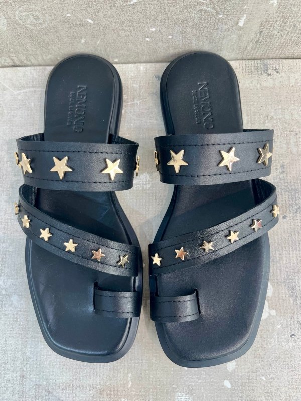 SANDALIA NEGRA ESTRELLAS METAL ORO