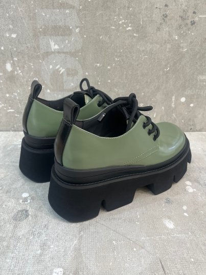54R02 UNITED NUDE STOMPER DERBY COMBAT