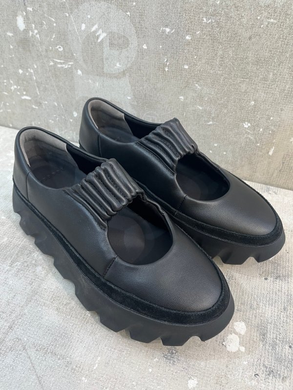 53R03 TURA OYA BLACK 4CCCCES