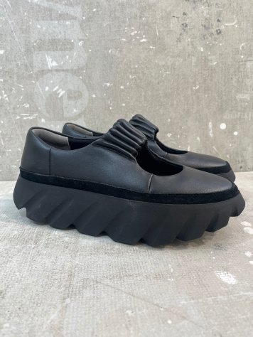 53R03 TURA OYA BLACK 4CCCCES