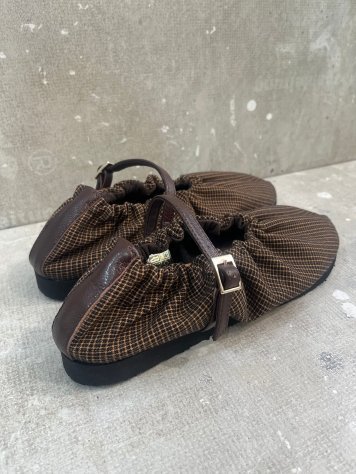 88R01 NAGUISA LEONORA