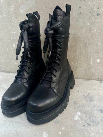 BOTA MILITAR NEGRA