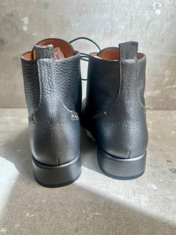 BOTÍN GRIS PLATA