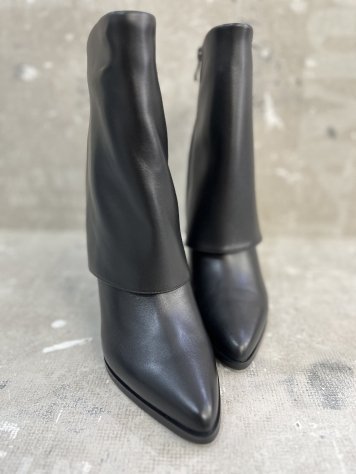 Bota cuña polaina piel negro
